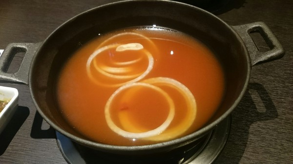 天水玥秘境鍋物殿：高雄~天水玥秘境鍋物殿~棉花糖壽喜燒~跟大佛吃飯囉~