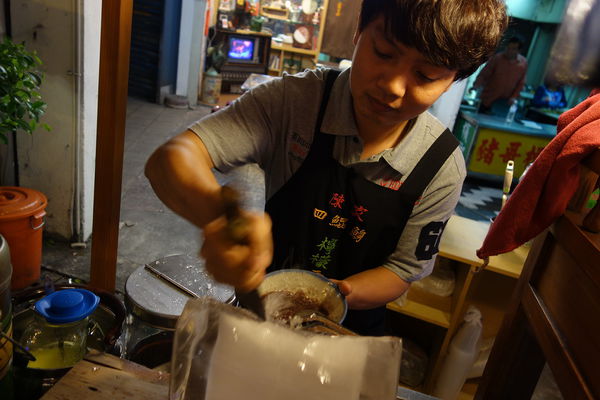 清水堂愛玉專賣店:台南中西區 清水堂愛玉冰 特色金牌料理愛玉冰 紅豆湯冰芋頭又迷又香又好吃 清水堂愛玉專賣店:台南中西區 清水堂愛玉冰 特色金牌料理愛玉冰 紅豆湯冰芋頭又迷又香又好吃