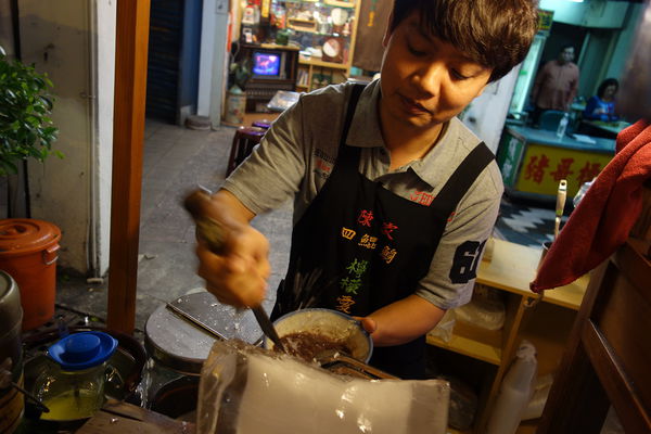 清水堂愛玉專賣店:台南中西區 清水堂愛玉冰 特色金牌料理愛玉冰 紅豆湯冰芋頭又迷又香又好吃 清水堂愛玉專賣店:台南中西區 清水堂愛玉冰 特色金牌料理愛玉冰 紅豆湯冰芋頭又迷又香又好吃