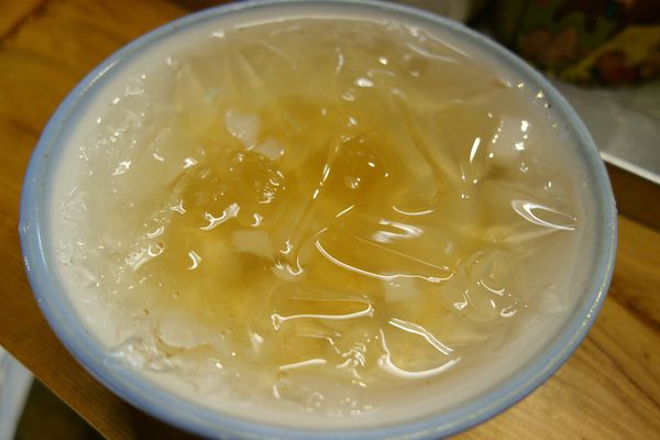 清水堂愛玉專賣店:台南中西區 清水堂愛玉冰 特色金牌料理愛玉冰 紅豆湯冰芋頭又迷又香又好吃 清水堂愛玉專賣店:台南中西區 清水堂愛玉冰 特色金牌料理愛玉冰 紅豆湯冰芋頭又迷又香又好吃