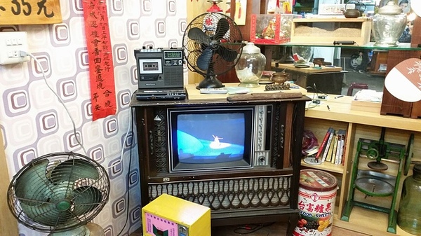 清水堂愛玉專賣店:台南中西區 清水堂愛玉冰 特色金牌料理愛玉冰 紅豆湯冰芋頭又迷又香又好吃 清水堂愛玉專賣店:台南中西區 清水堂愛玉冰 特色金牌料理愛玉冰 紅豆湯冰芋頭又迷又香又好吃