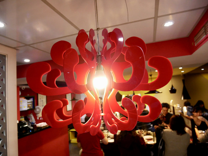 [台北大安] 紅九九麻辣鍋一個人也能吃鴛鴦鍋 / 溫和的麻辣吃完不燥熱