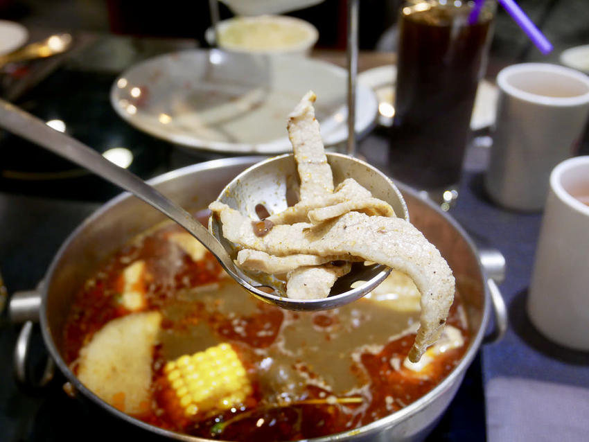 [台北大安] 紅九九麻辣鍋一個人也能吃鴛鴦鍋 / 溫和的麻辣吃完不燥熱