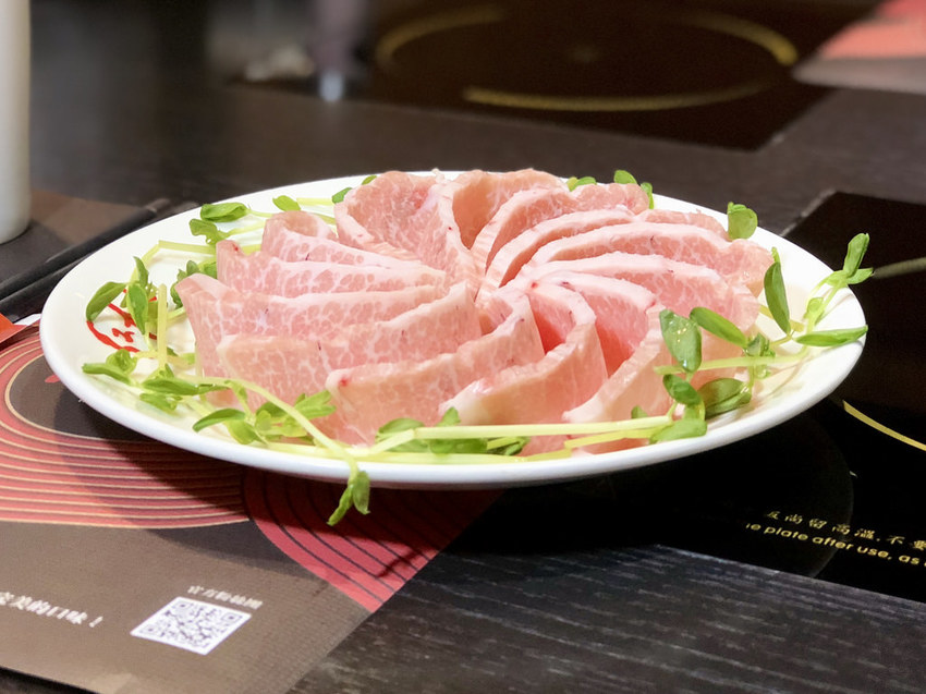 [台北大安] 紅九九麻辣鍋一個人也能吃鴛鴦鍋 / 溫和的麻辣吃完不燥熱