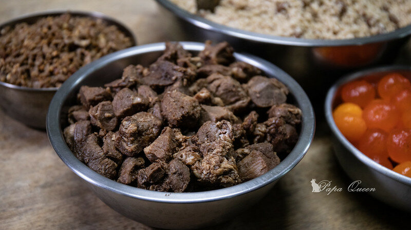 豐原|粽子 2022 《名粽特輯》樸實到浮誇各種想到沒想到的粽子通通出現…大拇指厚度烏金(烏魚子)生食級為2XL干貝 剝皮辣椒香腸通通包進來!最就愛簡簡單的您叨阿嬤(母)ㄟ口味嗎?香菇栗香腱心粽(葷