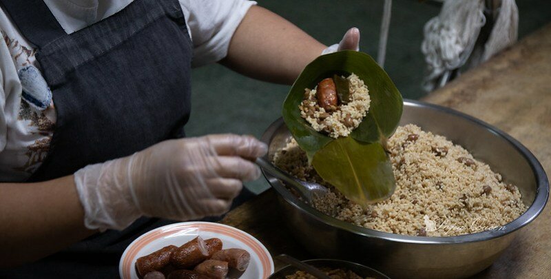 豐原|粽子 2022 《名粽特輯》樸實到浮誇各種想到沒想到的粽子通通出現…大拇指厚度烏金(烏魚子)生食級為2XL干貝 剝皮辣椒香腸通通包進來!最就愛簡簡單的您叨阿嬤(母)ㄟ口味嗎?香菇栗香腱心粽(葷