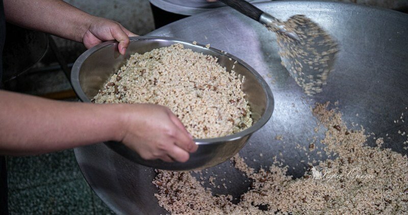 豐原|粽子 2022 《名粽特輯》樸實到浮誇各種想到沒想到的粽子通通出現…大拇指厚度烏金(烏魚子)生食級為2XL干貝 剝皮辣椒香腸通通包進來!最就愛簡簡單的您叨阿嬤(母)ㄟ口味嗎?香菇栗香腱心粽(葷