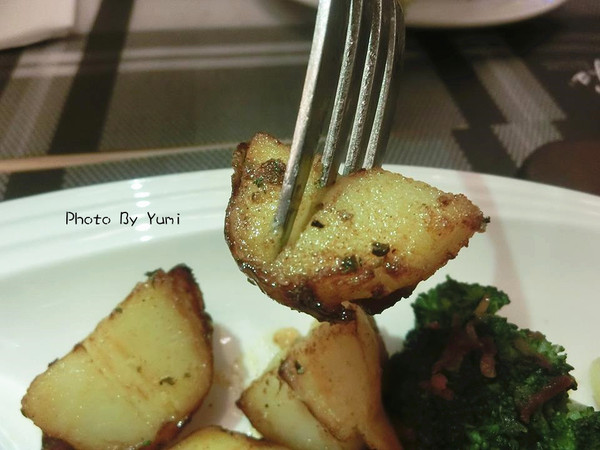 Fattys義式創意餐廳(公益店)：【邀稿】台中公益路美食!燈光美氣氛佳♥質感系義式餐廳 @Fatty's義式創意餐廳(公益店)