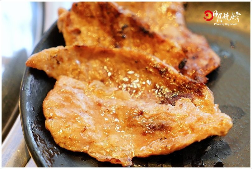 【台中吃到飽】日月燒烤.599元起肉品、海鮮、炸物吃到飽,還有飲料、冰淇淋、甜點自助吧!399元西班牙伊比利豬套餐份量十足,海陸饗宴一次滿足!