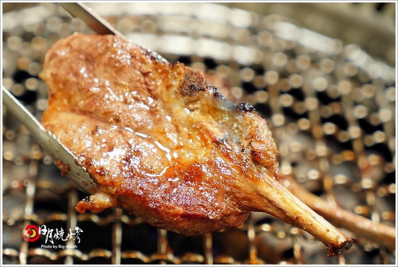 【台中吃到飽】日月燒烤.599元起肉品、海鮮、炸物吃到飽,還有飲料、冰淇淋、甜點自助吧!399元西班牙伊比利豬套餐份量十足,海陸饗宴一次滿足!