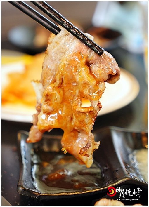 【台中吃到飽】日月燒烤.599元起肉品、海鮮、炸物吃到飽,還有飲料、冰淇淋、甜點自助吧!399元西班牙伊比利豬套餐份量十足,海陸饗宴一次滿足!