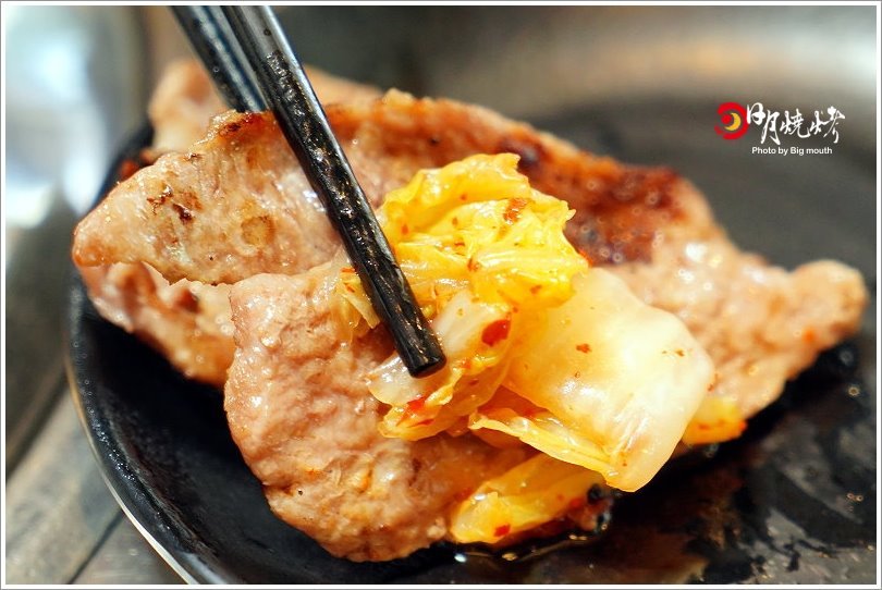 【台中吃到飽】日月燒烤.599元起肉品、海鮮、炸物吃到飽,還有飲料、冰淇淋、甜點自助吧!399元西班牙伊比利豬套餐份量十足,海陸饗宴一次滿足!