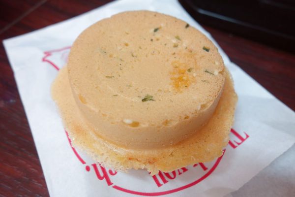 阿承酥皮紅豆餅:阿承紅豆餅 老店 入口奶酥香甜加上鴨蛋鹹香超絕配!!! 阿承酥皮紅豆餅:阿承紅豆餅 老店 入口奶酥香甜加上鴨蛋鹹香超絕配!!!