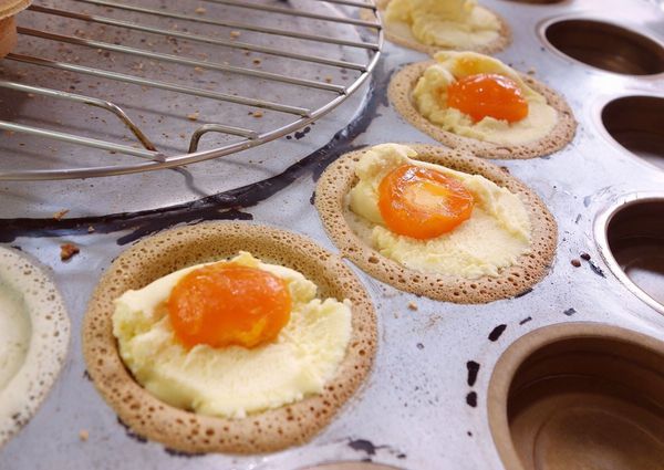 阿承酥皮紅豆餅:阿承紅豆餅 老店 入口奶酥香甜加上鴨蛋鹹香超絕配!!! 阿承酥皮紅豆餅:阿承紅豆餅 老店 入口奶酥香甜加上鴨蛋鹹香超絕配!!!