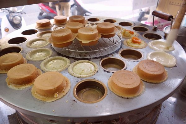 阿承酥皮紅豆餅:阿承紅豆餅 老店 入口奶酥香甜加上鴨蛋鹹香超絕配!!! 阿承酥皮紅豆餅:阿承紅豆餅 老店 入口奶酥香甜加上鴨蛋鹹香超絕配!!!