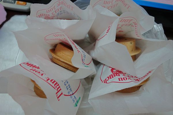 阿承酥皮紅豆餅:阿承紅豆餅 老店 入口奶酥香甜加上鴨蛋鹹香超絕配!!! 阿承酥皮紅豆餅:阿承紅豆餅 老店 入口奶酥香甜加上鴨蛋鹹香超絕配!!!