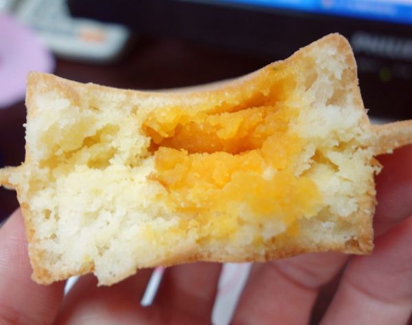 阿承酥皮紅豆餅:阿承紅豆餅 老店 入口奶酥香甜加上鴨蛋鹹香超絕配!!! 阿承酥皮紅豆餅:阿承紅豆餅 老店 入口奶酥香甜加上鴨蛋鹹香超絕配!!!