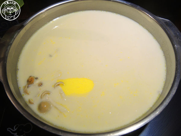 極禾優質鍋物:呷飽祙【台北中山・極禾優質鍋物】牛奶鍋養顏又美容 極禾優質鍋物:呷飽祙【台北中山・極禾優質鍋物】牛奶鍋養顏又美容