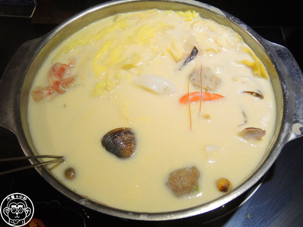 極禾優質鍋物:呷飽祙【台北中山・極禾優質鍋物】牛奶鍋養顏又美容 極禾優質鍋物:呷飽祙【台北中山・極禾優質鍋物】牛奶鍋養顏又美容