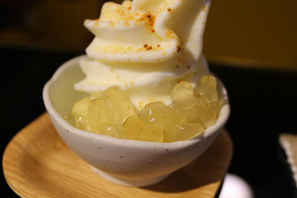 Forest Yogurt 森霖優格：［台南］優格霜淇淋＋蛋糕＝新散步甜食  Forest Yogurt 森霖優格