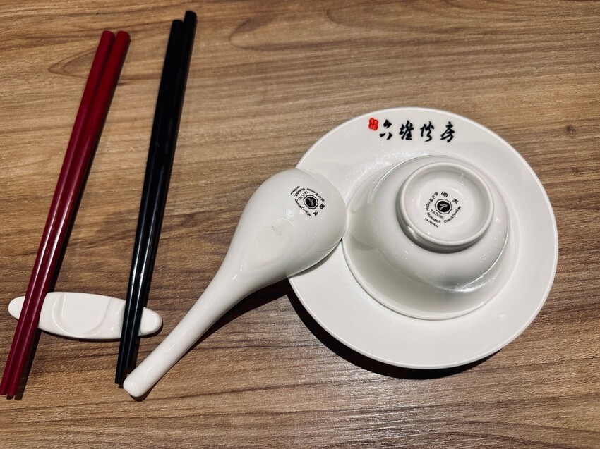 台北。中山︱中山站：低鹽少油不限時不收服務費小家庭也適合的平價熱門客家料理餐廳︱六堆伙房客家精緻麵食