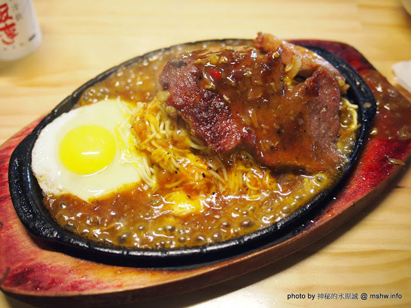 黑匠鉄板起事夜市鐵板牛排專賣店(公益店)：【食記】台中黑匠鉄板起事夜市鐵板牛排專賣店公益店@西區草悟道捷運BRT科博館 : 平凡中見驚喜,吃完意猶未盡的鐵板麵