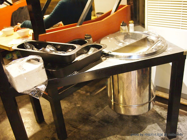 黑匠鉄板起事夜市鐵板牛排專賣店(公益店)：【食記】台中黑匠鉄板起事夜市鐵板牛排專賣店公益店@西區草悟道捷運BRT科博館 : 平凡中見驚喜,吃完意猶未盡的鐵板麵