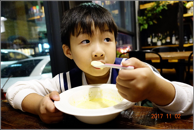 EISEN bistro - 004.jpg