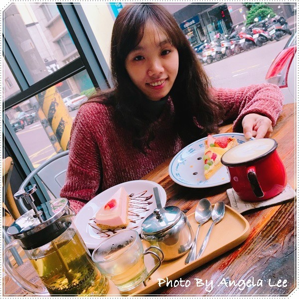 1486286805458 1486286805458