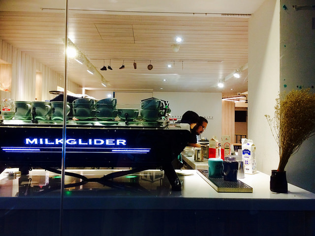 【松山區/中山國中站】Milkglider Latteart- 牛奶滑翔機 冠軍拉花達人