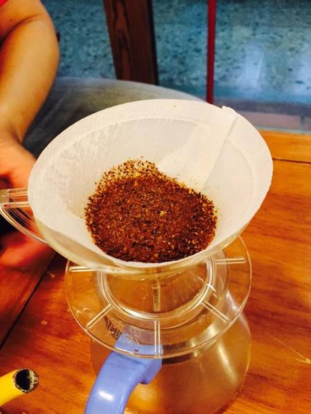 鳳朝手作咖啡館：木柵鳳朝手作咖啡館二訪 終於喝到肖想很久的手沖咖啡!