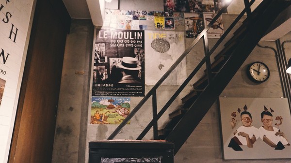 Pushpin 圖釘餐酒：Pushpin 圖釘餐酒｜高雄捷運鹽埕埔站1號出口｜營業直至初九之小酒館 ｜高雄駁二過年小酌好去處