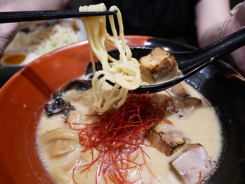 【東區台灣店】炎神拉麵-1300度炙燒日本拉麵