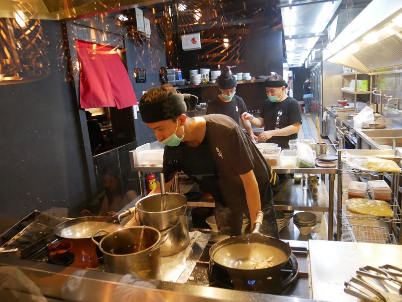 【東區台灣店】炎神拉麵-1300度炙燒日本拉麵