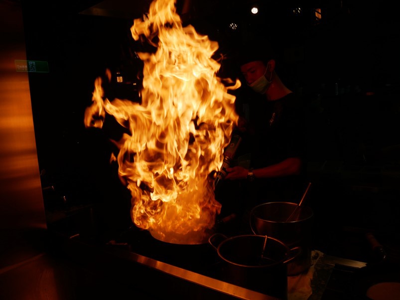 【東區台灣店】炎神拉麵-1300度炙燒日本拉麵