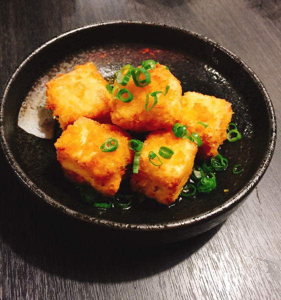 [大安區 捷運國父紀念館站］札幌 炎神拉麵 台灣店 札幌人氣火焰炙燒味噌拉麵 ！北海道湯咖喱！東區巷弄內的人氣拉麵店(附完整菜單Menu)