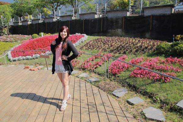 水月灣仙境內灣動漫園區:【新竹景點】饅頭家族愛情花園~免費景點親子遊、內灣好神文創館、親子互動、幸福愛情、平安吉祥和財運富貴通通都一次祈求到位囉