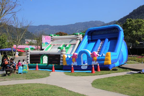 水月灣仙境內灣動漫園區:【新竹景點】饅頭家族愛情花園~免費景點親子遊、內灣好神文創館、親子互動、幸福愛情、平安吉祥和財運富貴通通都一次祈求到位囉