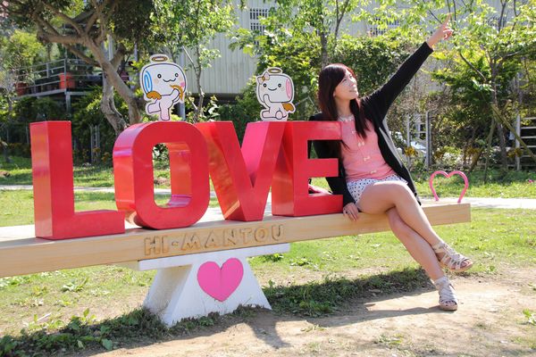 水月灣仙境內灣動漫園區:【新竹景點】饅頭家族愛情花園~免費景點親子遊、內灣好神文創館、親子互動、幸福愛情、平安吉祥和財運富貴通通都一次祈求到位囉