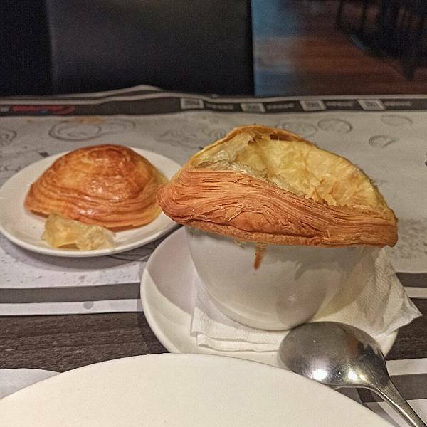 大安區牛排 | 凱恩斯岩燒牛排 台北大安店 400度岩石燒烤 自己動手烤牛排