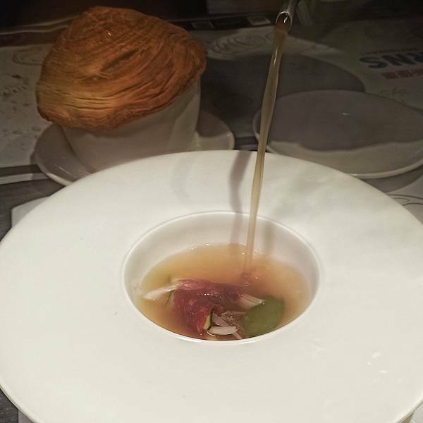 大安區牛排 | 凱恩斯岩燒牛排 台北大安店 400度岩石燒烤 自己動手烤牛排