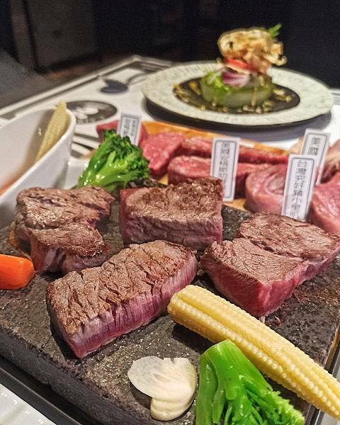大安區牛排 | 凱恩斯岩燒牛排 台北大安店 400度岩石燒烤 自己動手烤牛排