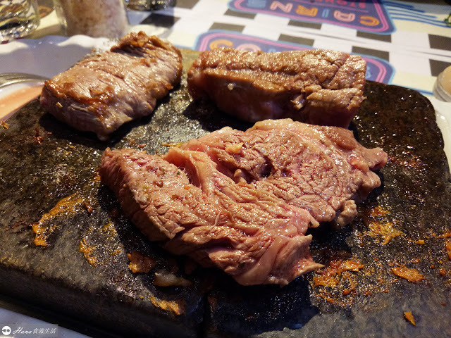 【台北大安】凱恩斯岩燒餐廳 | 仁愛路圓環附近 自己的肉自己烤 麵包濃湯好吃