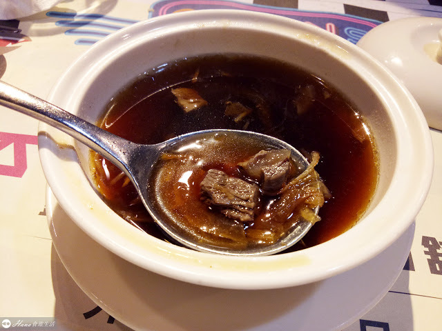 【台北大安】凱恩斯岩燒餐廳 | 仁愛路圓環附近 自己的肉自己烤 麵包濃湯好吃