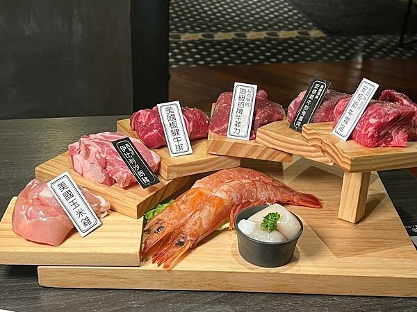 (台北牛排館)凱恩斯岩燒牛排~仁愛圓環超人氣牛排老店!獨特岩