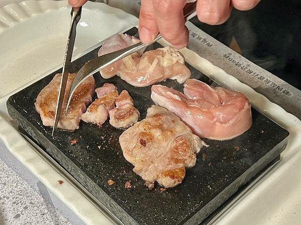 (台北牛排館)凱恩斯岩燒牛排~仁愛圓環超人氣牛排老店!獨特岩