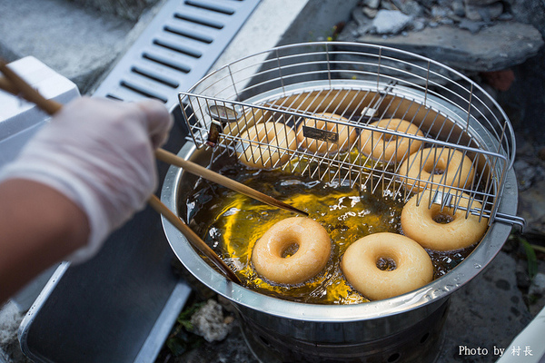 神山小米甜甜圈：【食記】｛屏東。霧台鄉｝單純的口味豐富的味道神山小米甜甜圈