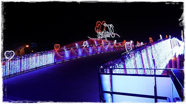 水晶情人橋:【台北◍•ᴗ•◍中山】景點・水晶情人橋・台北燈節✯捷運圓山站浪漫景點「愛.擁抱燈海」|跨於夜空的浪漫銀河 水晶情人橋:【台北◍•ᴗ•◍中山】景點・水晶情人橋・台北燈節✯捷運圓山站浪漫景點「愛.擁抱燈海」|跨於夜空的浪漫銀河