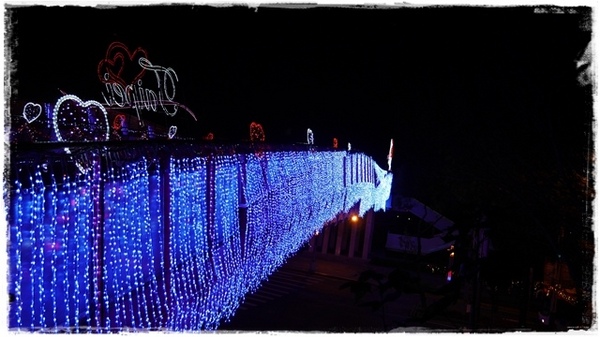 水晶情人橋:【台北◍•ᴗ•◍中山】景點・水晶情人橋・台北燈節✯捷運圓山站浪漫景點「愛.擁抱燈海」|跨於夜空的浪漫銀河 水晶情人橋:【台北◍•ᴗ•◍中山】景點・水晶情人橋・台北燈節✯捷運圓山站浪漫景點「愛.擁抱燈海」|跨於夜空的浪漫銀河