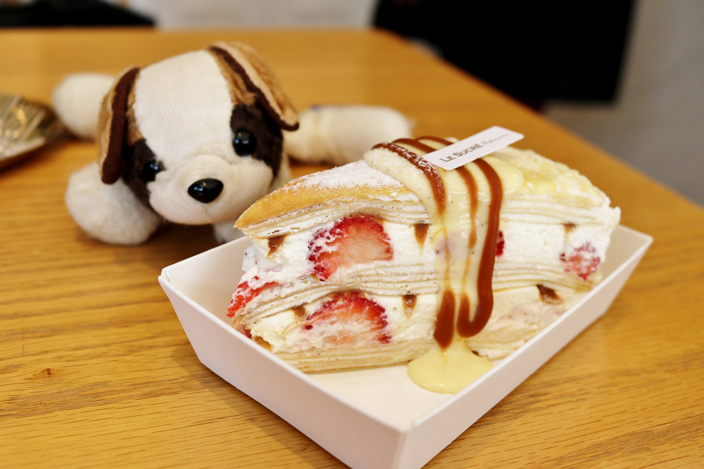 台南｜蘇格蕾法式甜點 Le Sucré Pâtisserie 期間限定草莓千層．新品可可先生 - 奇奇一起玩樂趣